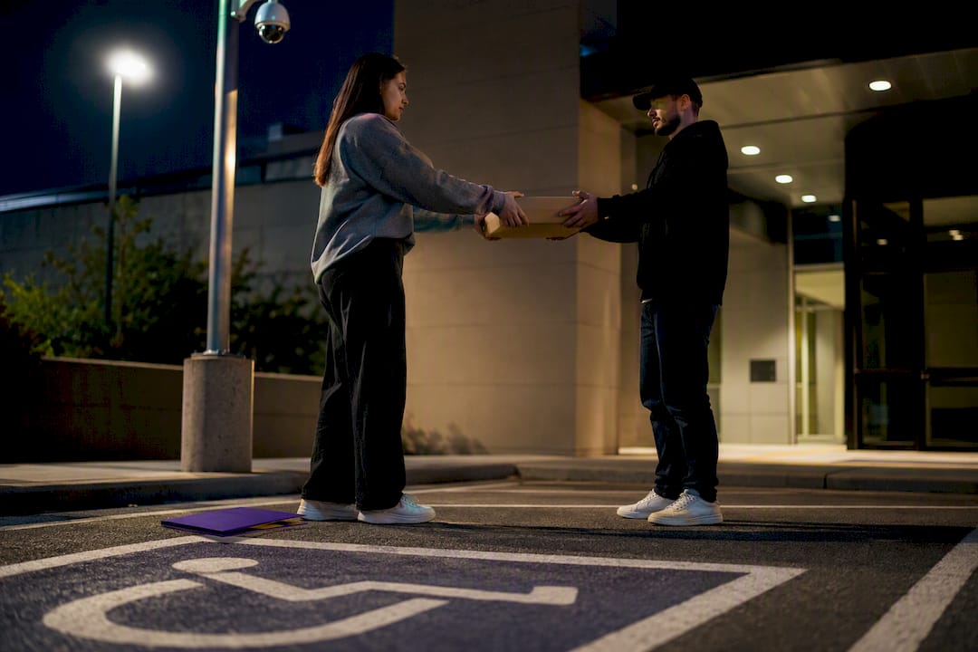 Safe parcel handoff at police exchange zone